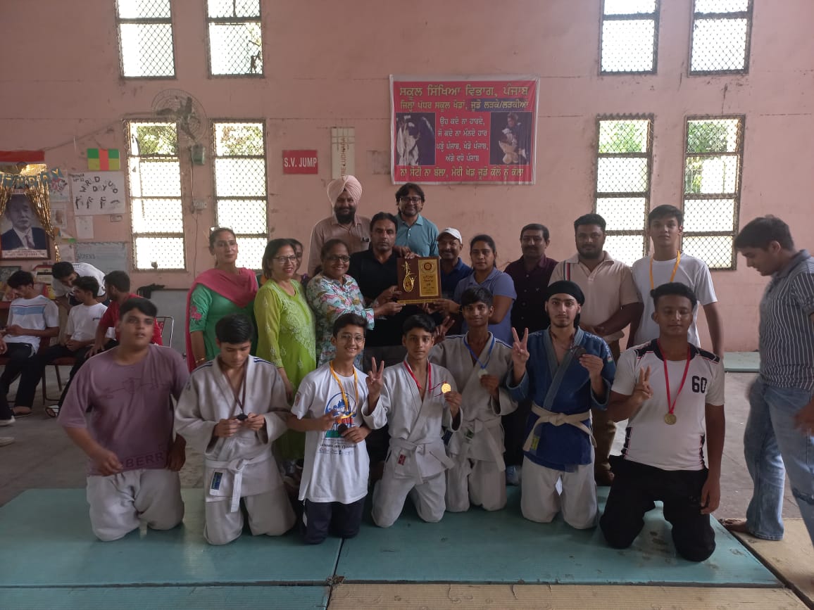 BVM USN LIFTS OVERALL CHAMPIONS TROPHY IN DISTRICT JUDO TOURNAMENT